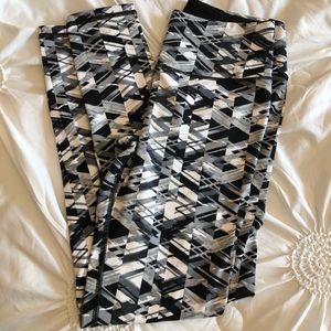Victoria’s Secret Knockout leggings
